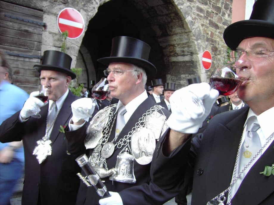 Die Geschichte der Ahrweiler Trinkzüge